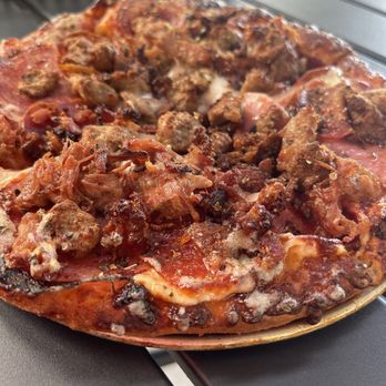 Black Rock Pizza - Captain Cook - Meat lovers pizza - Pizza Near Me - Captain Cook, Hawaii