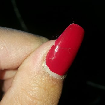 Friendly Nails - Other view of crack - Nail Salons Near Me - South Gate, California