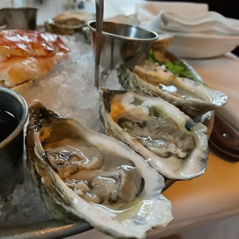 801 Chophouse - Petite Shellfish Platter - Steakhouses Near Me - Clayton, Missouri
