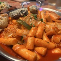 Rabbokki with fish cake, fried mini mandoo and gimari (fried seaweed roll with clear noodle filling) on the side. Rabbokki with fish cake, fried mini mandoo and gimari (fried seaweed roll with clear noodle filling) on the side.