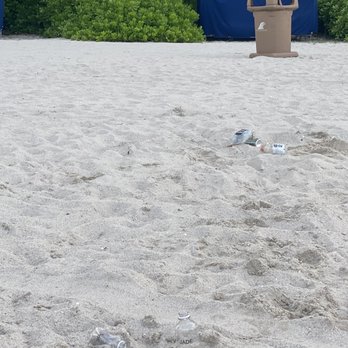 Jade Beach Condominium Association - Plastic - Apartments Near Me - Sunny Isles Beach, Florida