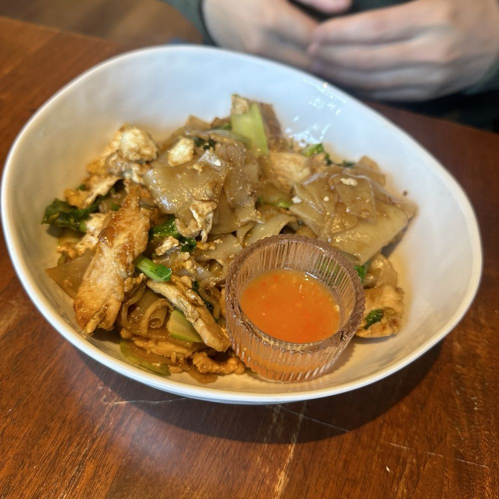 Bangkok By The Bay - Pad se ew with chicken. Spicy habanero sauce comes with it - Thai Near Me - Berkeley, California Bangkok By The Bay - Pad se ew with chicken. Spicy habanero sauce comes with it - Thai Near Me - Berkeley, California