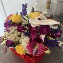 Flower arrangement, ballet slipper Flower arrangement, ballet slipper