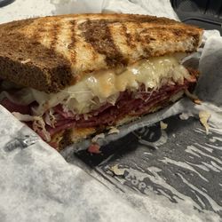 Carvings Cafe - Reuben sandwich