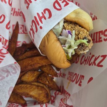 The Red Chickz - Regular no sauce true Fried Chicken country style is the order with delicious seasoned potato wedges so fresh and crisp - Chicken Shop Near Me - Los Angeles, California The Red Chickz - Regular no sauce true Fried Chicken country style is the order with delicious seasoned potato wedges so fresh and crisp - Chicken Shop Near Me - Los Angeles, California