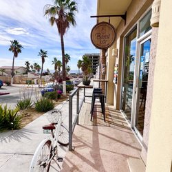 Baral Bar - Outside