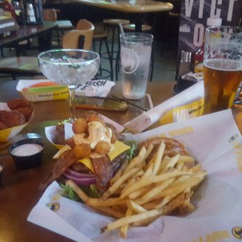 Buffalo Wild Wings - Chicken Wings Near Me - Willowbrook, Illinois
