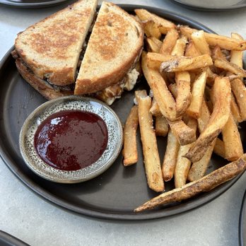 The Plot - Patty melt - Vegan Near Me - Costa Mesa, California The Plot - Patty melt - Vegan Near Me - Costa Mesa, California