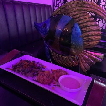 Deluxe Fun Dining - Crab cakes - Bars Near Me - Charlotte, North Carolina Deluxe Fun Dining - Crab cakes - Bars Near Me - Charlotte, North Carolina