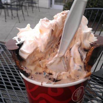 Cold Stone Creamery - Mhmm. - Ice Cream & Frozen Yogurt Near Me - Norfolk, Virginia Cold Stone Creamery - Mhmm. - Ice Cream & Frozen Yogurt Near Me - Norfolk, Virginia