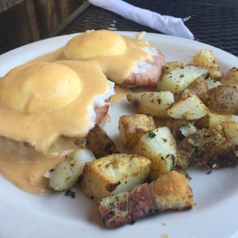 Avenue Cafe - Eggs Benedict - Pizza Near Me - Miranda, California Avenue Cafe - Eggs Benedict - Pizza Near Me - Miranda, California