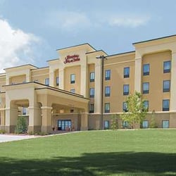 Hampton Inn & Suites Decatur, Texas hotel exterior