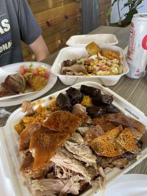 Lechonera Los Amigos (Guavate) by null