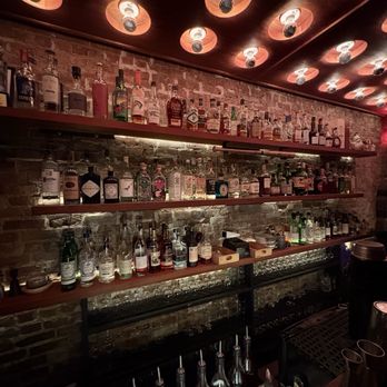 Bar Contra - Vibe - New American Near Me - New York, New York