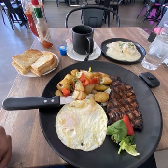 Eves Eatery - Steak and eggs with a side of biscuits and gravy. - Pizza Near Me - Carson City, Nevada Eves Eatery - Steak and eggs with a side of biscuits and gravy. - Pizza Near Me - Carson City, Nevada