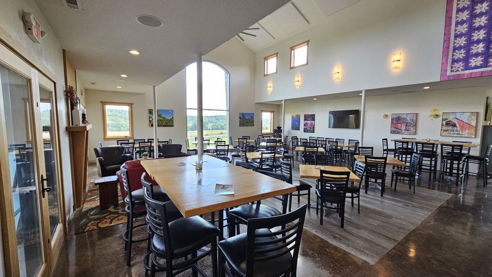 Covered Bridges Winery - vineyard in Winterset, IA