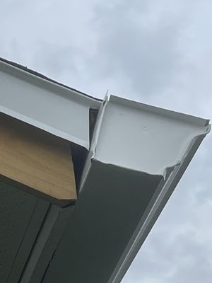 Sun Coast Roofing Services Logo