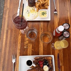 Guerra Steakhouse - French Toast & Steak&Eggs
