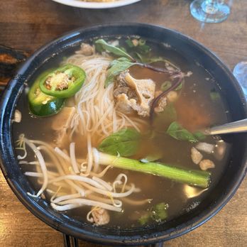 Anh Restaurant & Bar - Oxtail pho - Vietnamese Near Me - Richmond, California Anh Restaurant & Bar - Oxtail pho - Vietnamese Near Me - Richmond, California