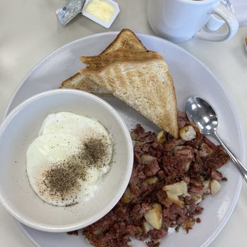 Ken's Cozy Cafe - Corned beef and hash - Breakfast & Brunch Near Me - Shelby Twp, Michigan Ken's Cozy Cafe - Corned beef and hash - Breakfast & Brunch Near Me - Shelby Twp, Michigan