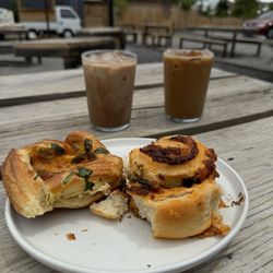 La Luz Coffee - Pastries and coffee