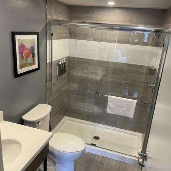 Hotel Willo - Hotels Near Me - Vancouver, British Columbia