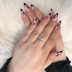 Royal Nails & Spa