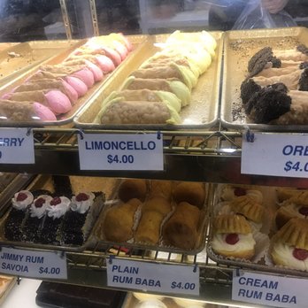 Mike's Pastry - Display - Bakeries Near Me - Boston, Massachusetts Mike's Pastry - Display - Bakeries Near Me - Boston, Massachusetts