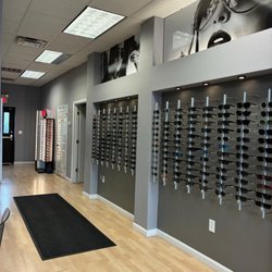 Everett Vision Center - Ótica e clínica para exames de visão