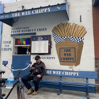 The Wee Chippy - Front area - Fish & Chips Near Me - Venice, California