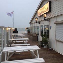 Strandpaviljoen De Strandzot - Het buiten terras