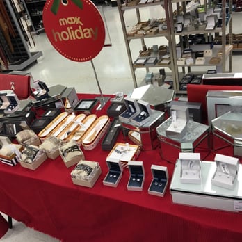 TJ Maxx - Holiday jewelry display laid out in the aisle - Department Stores Near Me - Fort Worth, Texas TJ Maxx - Holiday jewelry display laid out in the aisle - Department Stores Near Me - Fort Worth, Texas