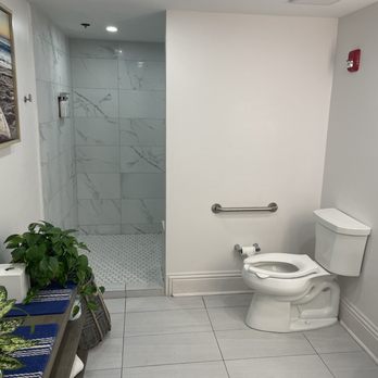 Margaritaville Beach House - Bathroom with shower next to the gym - Hotels Near Me - Key West, Florida
