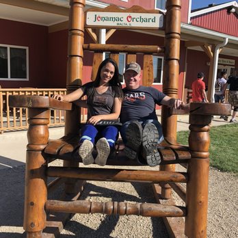 Jonamac Orchard - Giant rocking chair - Fruits & Veggies Near Me - Malta, Illinois