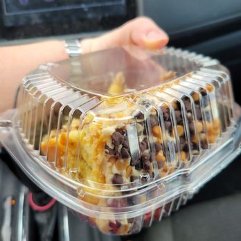 Pastry Box - Vanilla cake with chocolate and peanut butter frosting the exterior of chocolate and peanut butter chips! - Bakeries Near Me - Plainville, Massachusetts