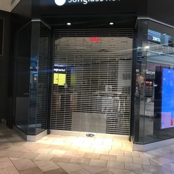Sunglass Hut