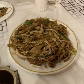 Triple Crown Restaurant - Beef Chiu Chow Beef Flat Rice Noodle - Dim Sum Near Me - Chicago, Illinois Triple Crown Restaurant - Beef Chiu Chow Beef Flat Rice Noodle - Dim Sum Near Me - Chicago, Illinois