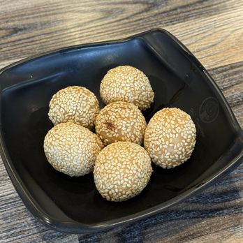 Hi Dumplings - sesame ball - Noodles Near Me - San Diego, California