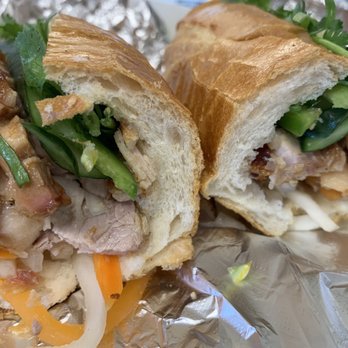 Le’s Banh Mi - Cross section of roast pork banh mi - Cafes Near Me - Honolulu, Hawaii Le’s Banh Mi - Cross section of roast pork banh mi - Cafes Near Me - Honolulu, Hawaii