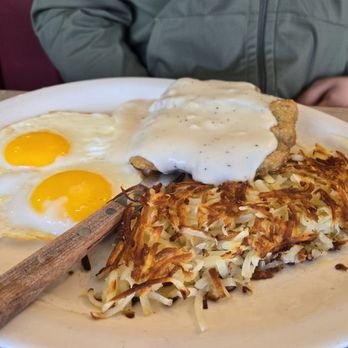 The Egg House - Chicken Fried Steak and Eggs - Breakfast & Brunch Near Me - Simi Valley, California