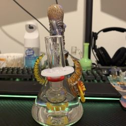 PT Glass Gallery - Just look at how crooked it is.