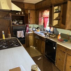 Uriel’s Lawn Care & Junk Removal