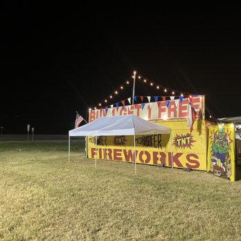 Henderson’s Firework Stand - Fireworks Near Me - Thrall, Texas Henderson’s Firework Stand - Fireworks Near Me - Thrall, Texas