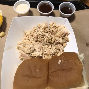 Saucehouse - 1/4 lb. Chopped Chicken with Vessel (hawaiian rolls) - Barbeque Near Me - Athens, Georgia