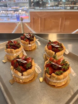 Le Petit Four Bakery by null