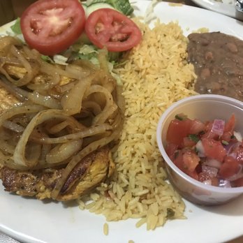 El Comalito - Salvadoran Near Me - Easthampton, Massachusetts