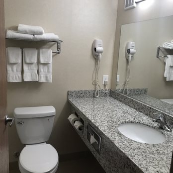 Comfort Inn & Suites Bothell - Seattle North - Bathroom - Hotels Near Me - Bothell, Washington
