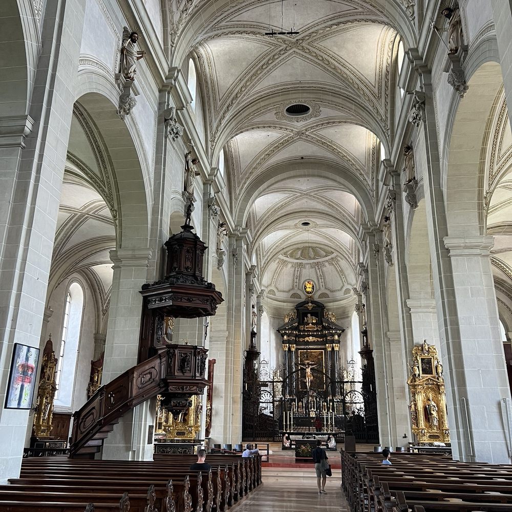 Hofkirche St. Leodegar - Inside - Churches Near Me - Luzern, LU