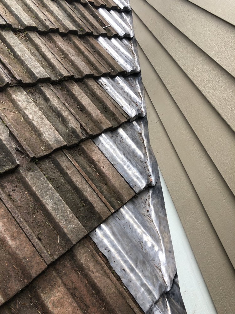 Slide of 916 Roofing