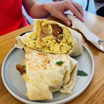 Everyday Eatery - Chicken sausage breakfast burrito - Cafes Near Me - Irvine, California